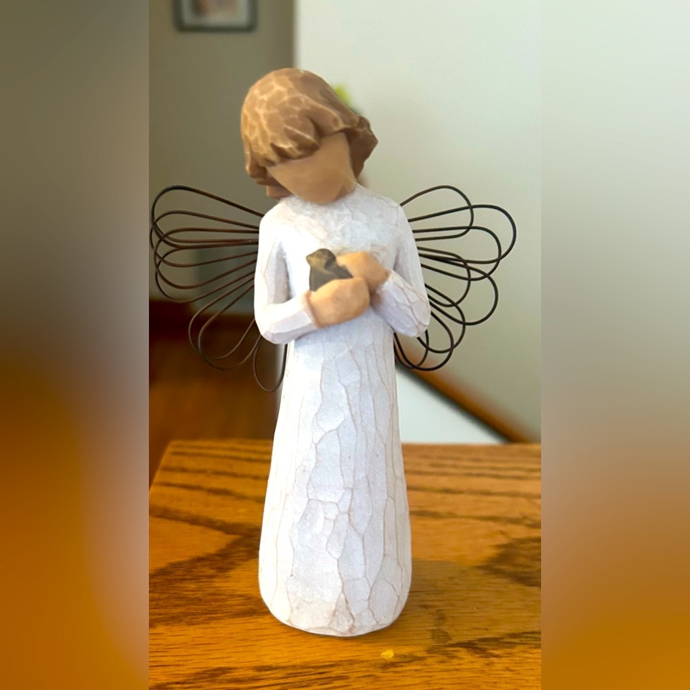 Willow tree angel of healing NWT/boxed